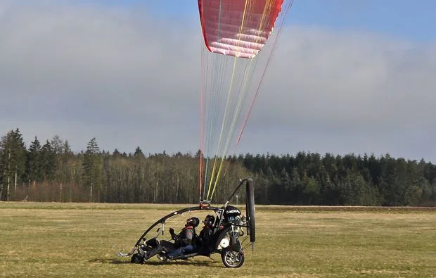 Motorgleitschirm-Rundflug Hörsten (60 Min.) - 3