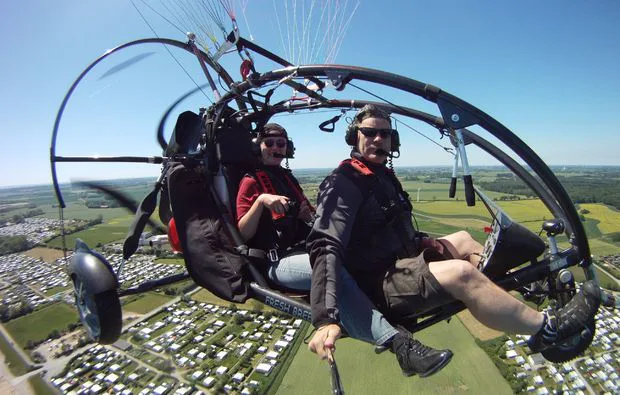 Motorgleitschirm-Rundflug Hörsten (60 Min.) - 2
