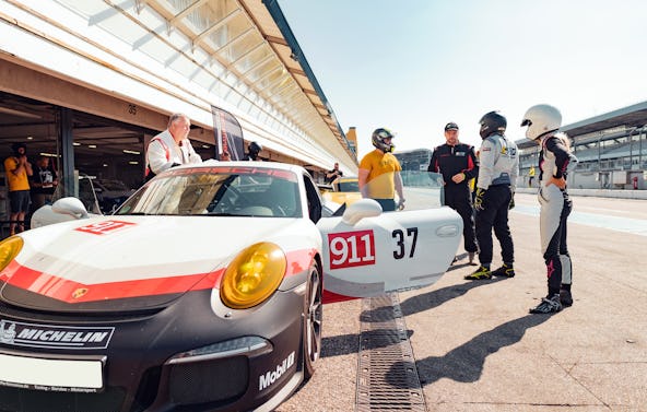 Sportwagen Porsche 911 GT3 selberfahren Nürburgring (2 Rdn.)