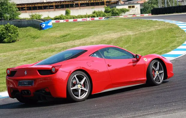 Ferrari F458 fahren bei Turin - 6