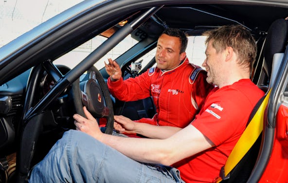 Porsche 911 GT3 Rennstrecken-Training (10 Rdn) Groß Dölln