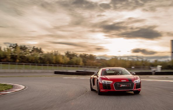 Audi R8 V10 Plus Rennstreckentraining Le Mans (20 min)