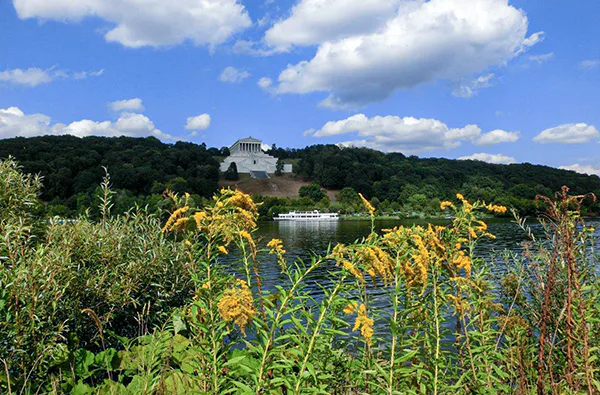 Frühstück Regensburg und Walhalla Schiffsrundfahrt für 2 - 3