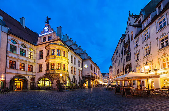 Candle Light Dinner & Fackel-Stadtführung München für 2 - 1