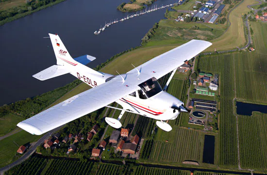 Cessna Rundflug & Candle Light Dinner Hamburg für 2 - 4