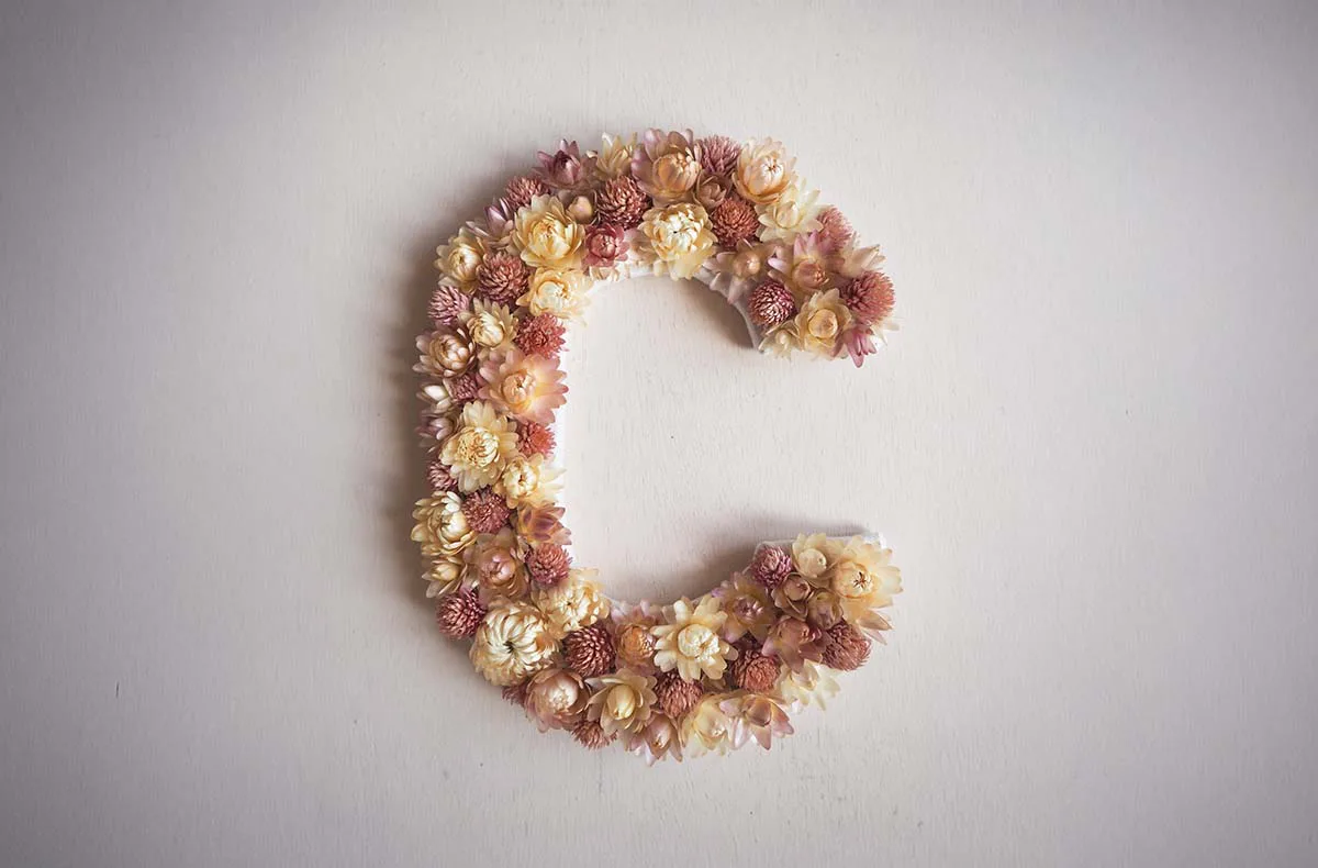 Buchstaben mit Trockenblumen selber machen Pliening - 3