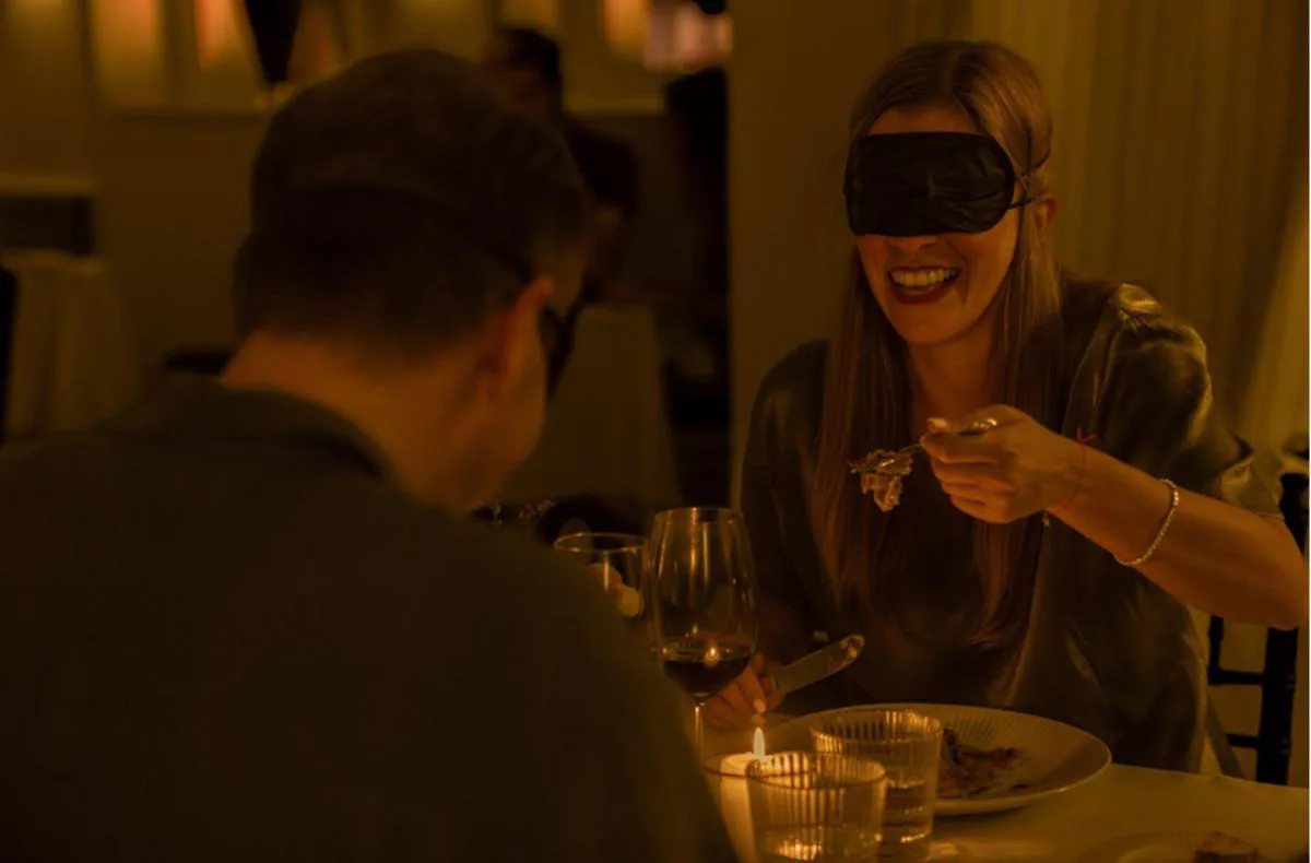 Dinner in the Dark Ahrenshoop für 2 (mit Masken) - 1