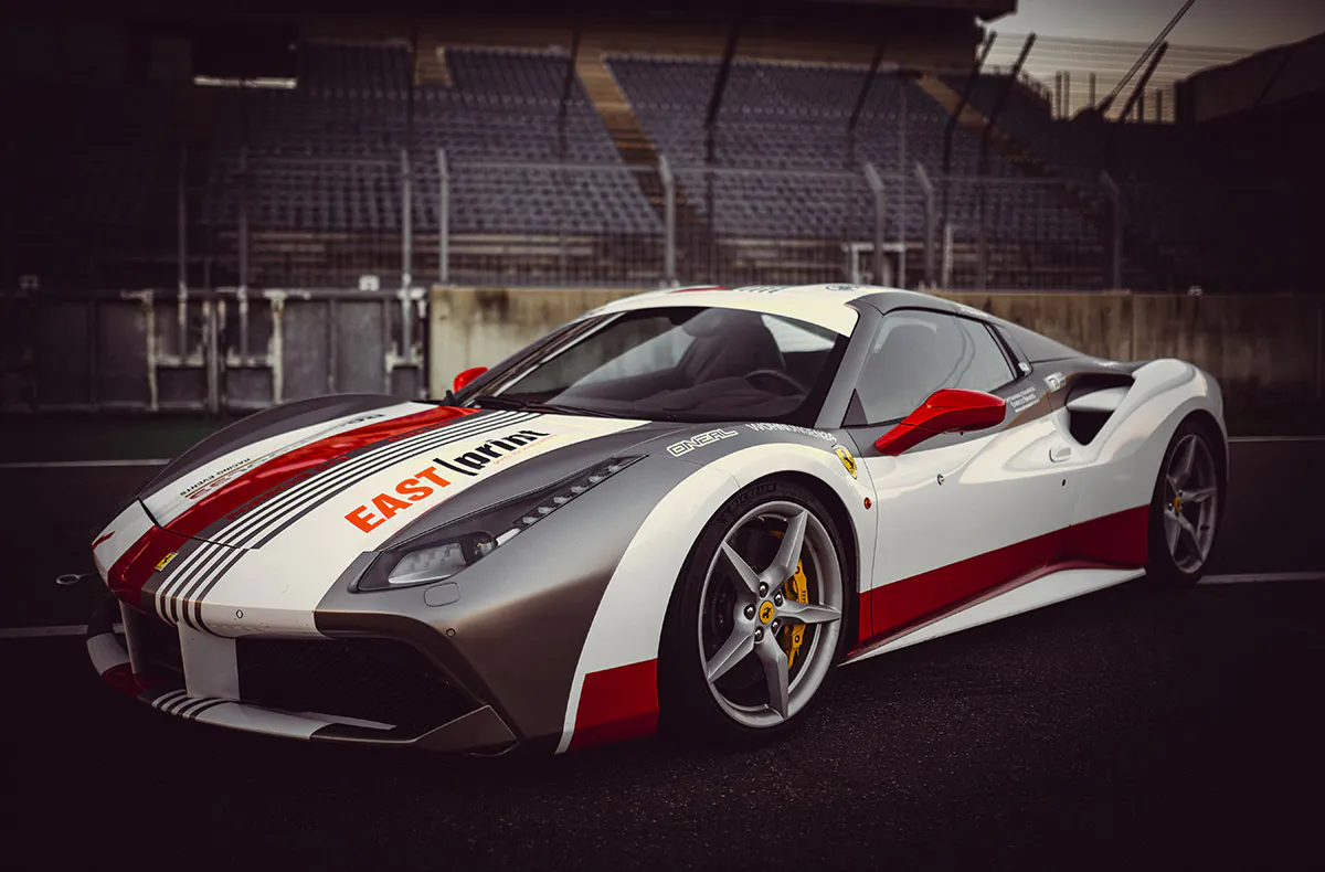 Ferrari Renntaxi Oberlungwitz (4 Rdn.)
