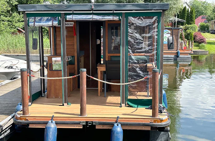 Hausboot Urlaub für 6 (4 Nächte) Priepert (6 Plätze - D9)