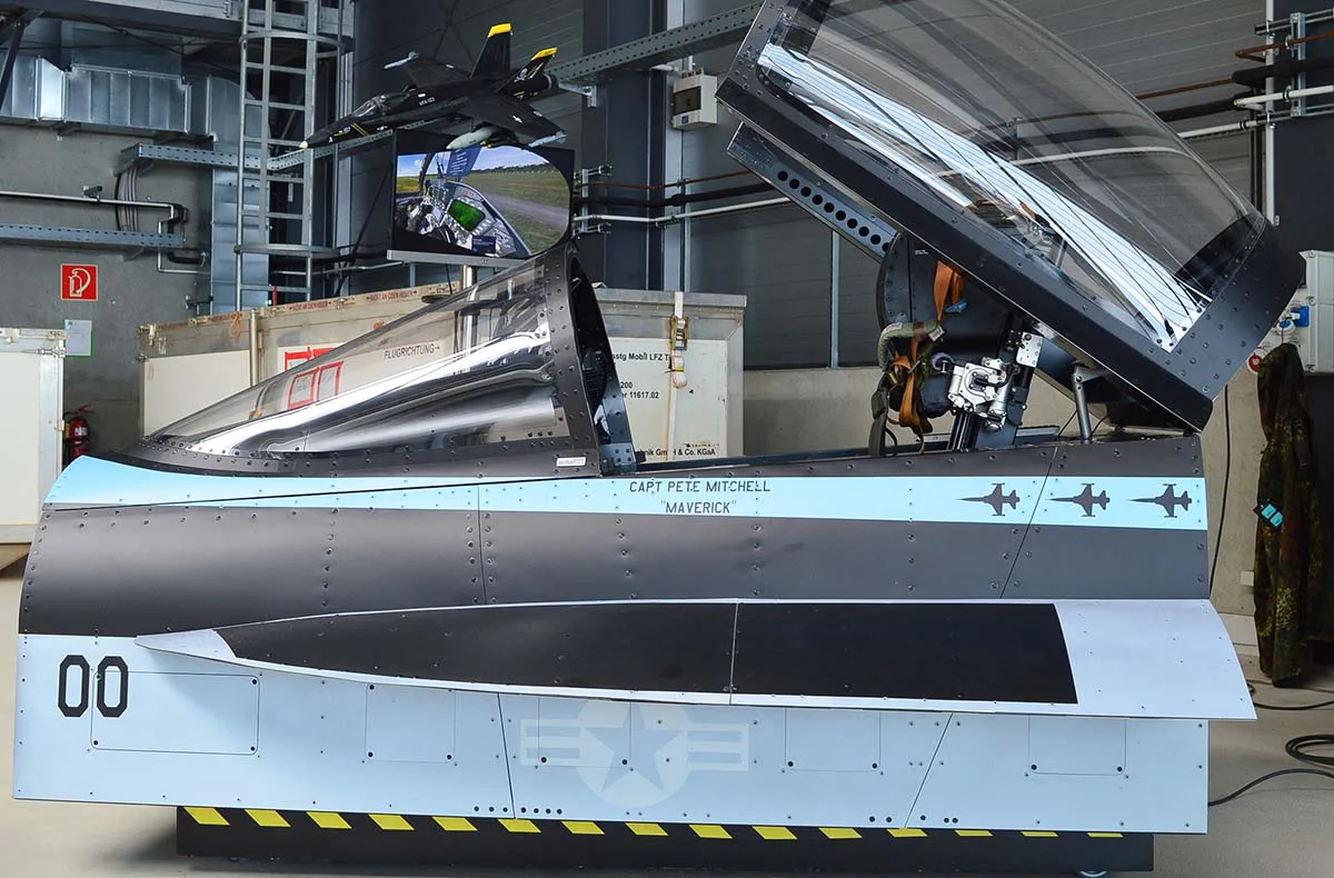 Kampfjet Simulator F18 Hornet (60min) "Maverick for a Day" Hamburg - 1