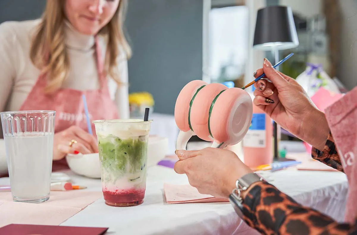 Keramik bemalen mit Matcha und Cocktails München - 6