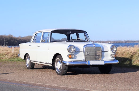 Mercedes Oldtimer fahren Wees (4 Std.)