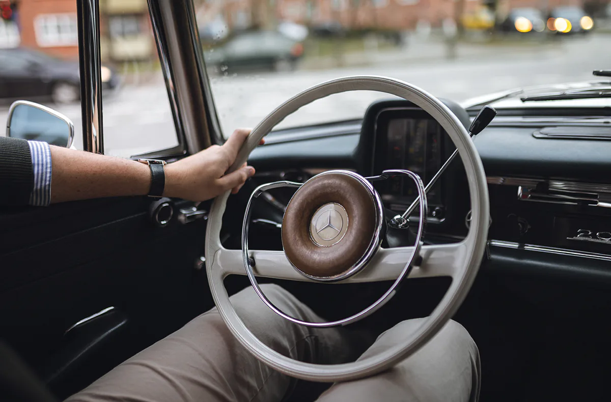 Mercedes Oldtimer fahren Wees (4 Std.) - 2