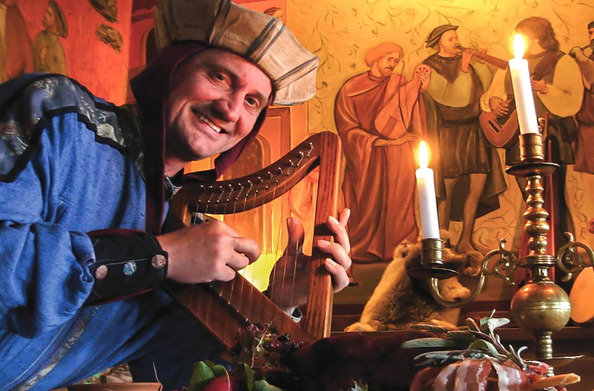 Mittelalter-Krimi & Dinner auf der Burg bei Koblenz - 4