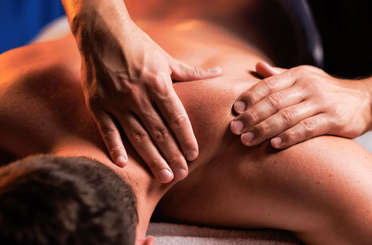 Rücken- und Nackenmassage mit Wärme Bad Salzuflen - 1