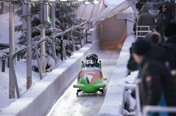 Rennbobtaxi Winter Altenberg