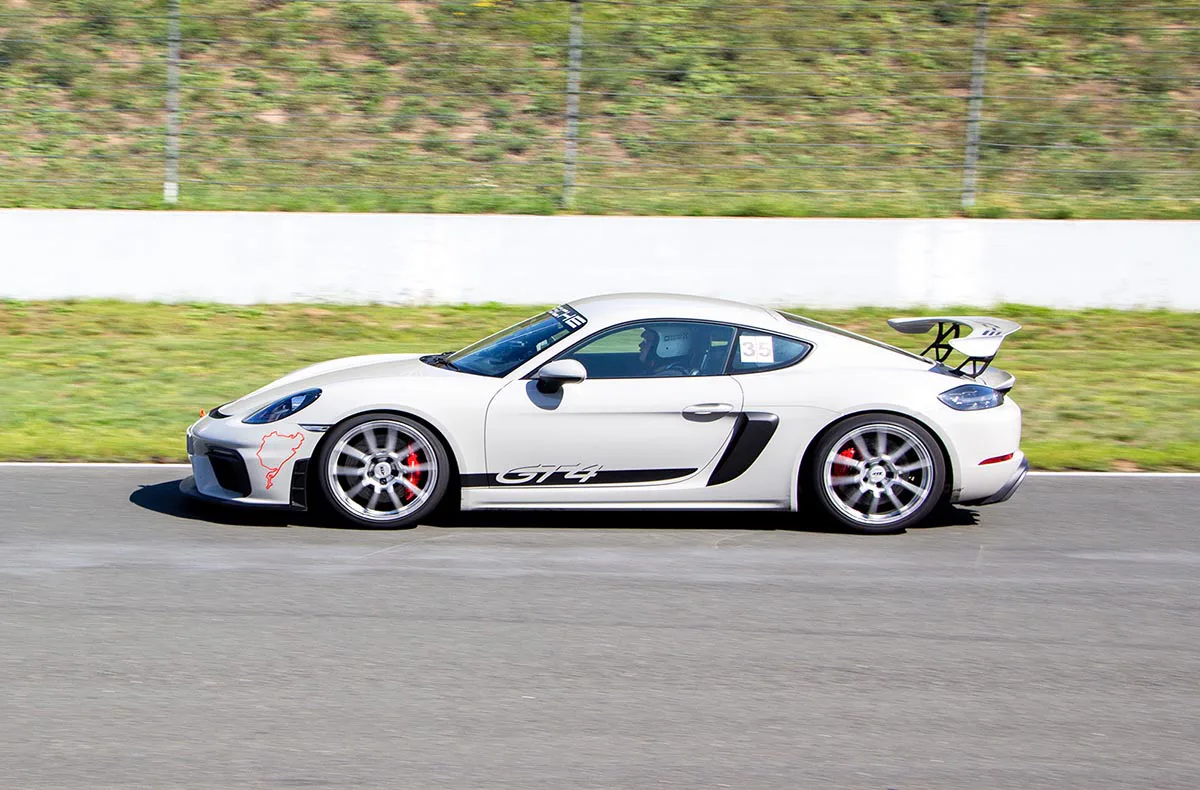 Renntaxi fahren Porsche GT4 Bad Driburg - 3
