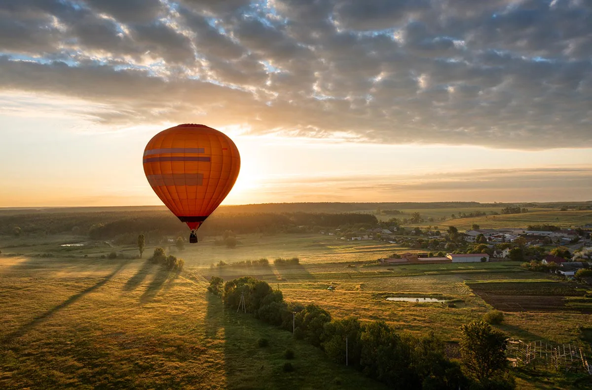Romantische Ballonfahrt mit Übernachtung Daun - 1