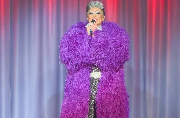 Travestie Show München - Eschengarten