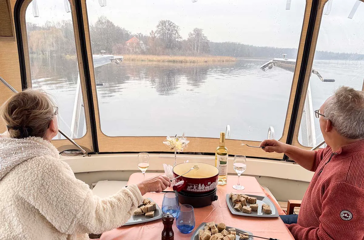 Yachttour mit Käsefondue Berlin für 4 - 5