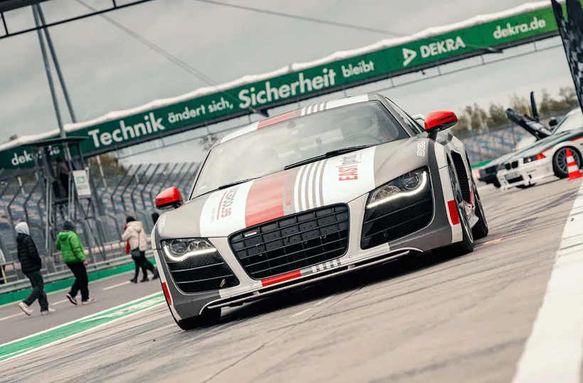 Audi R8 selber fahren 14-18 Jahre (4 Rd.)